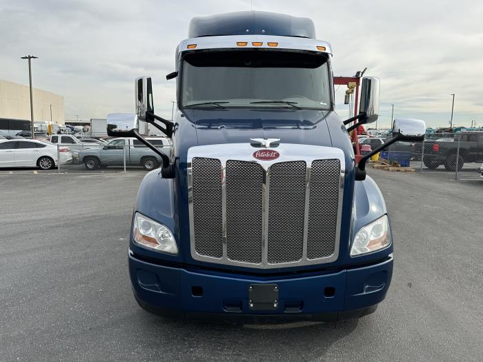 2019 Peterbilt 579-0