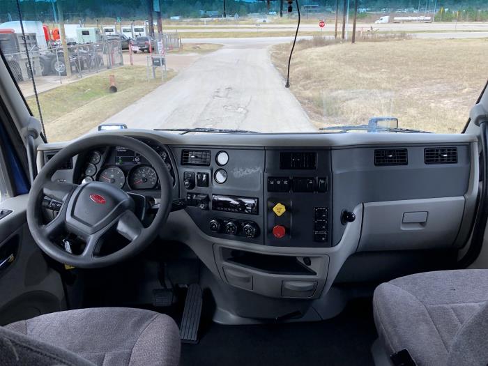 2018 Peterbilt 579-0