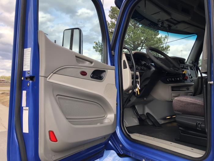 2018 Peterbilt 579-0