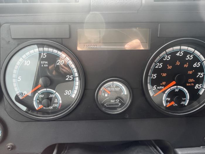2017 Freightliner Cascadia-0