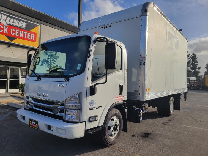 2017 Isuzu NPR-0