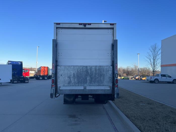 2016 Freightliner Business Class M2 106-0