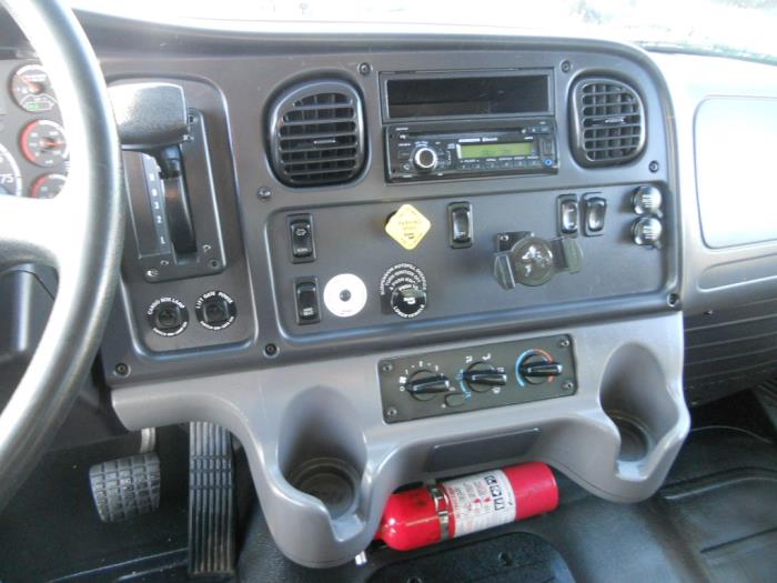 2016 Freightliner Business Class M2 106-0