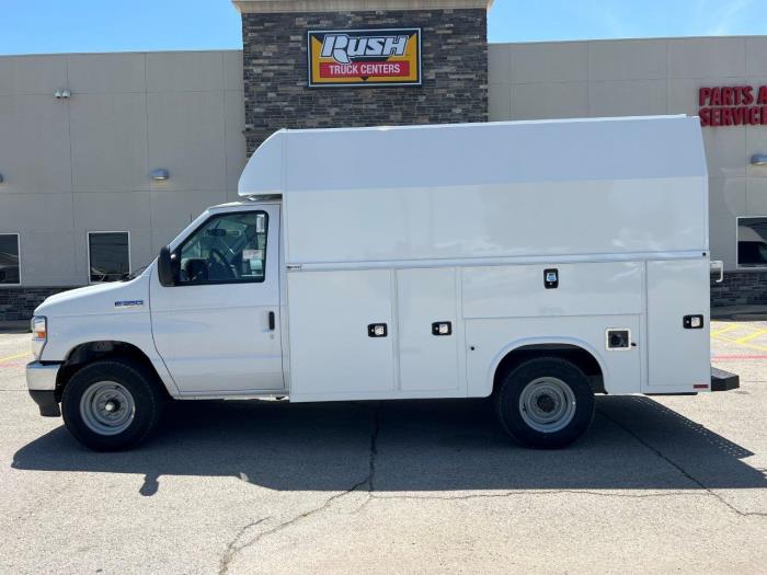 2023 Ford E-450-0