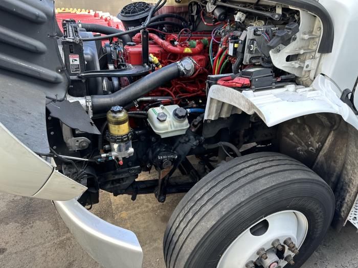 2016 Freightliner Business Class M2 106-0