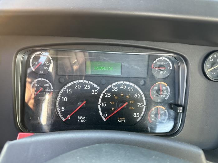 2016 Freightliner Business Class M2 106-0