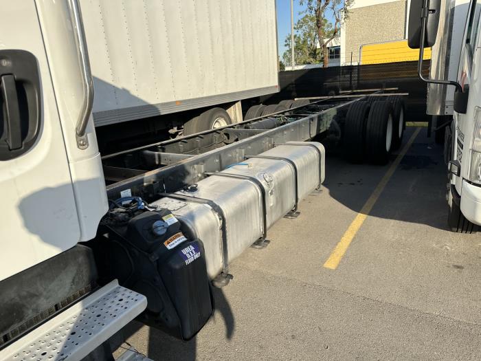 2016 Freightliner Business Class M2 106-0