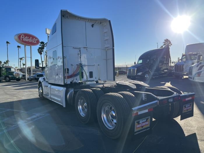 2023 Peterbilt 579-0