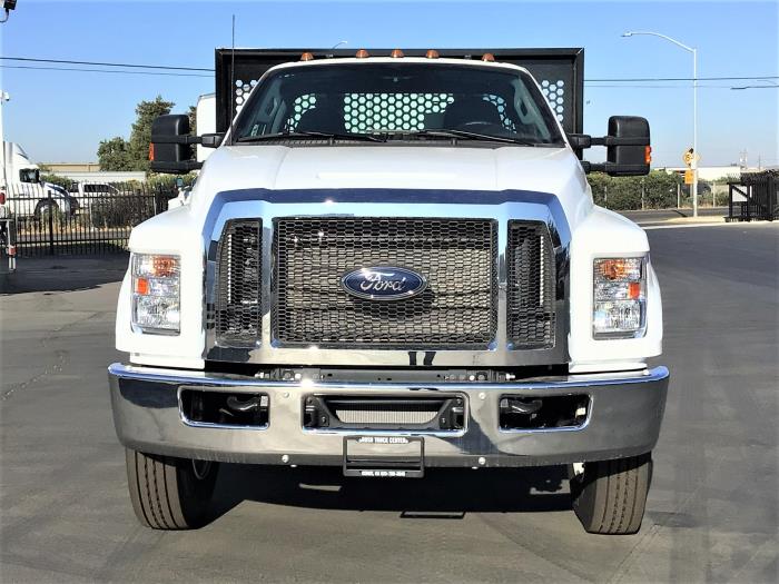 2023 Ford F-650-2