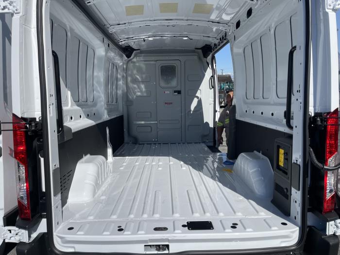 2023 Ford E-Transit-0