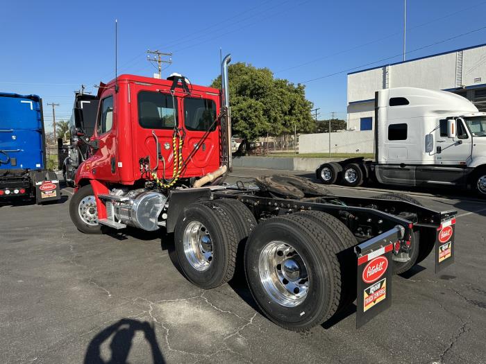 2018 Freightliner Cascadia-0
