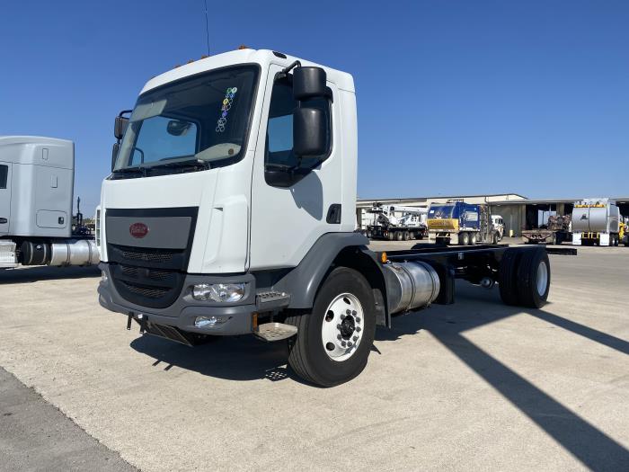 2023 Peterbilt 220-0