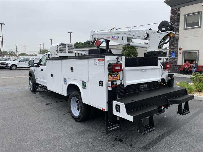 2022 Ford F-550-0