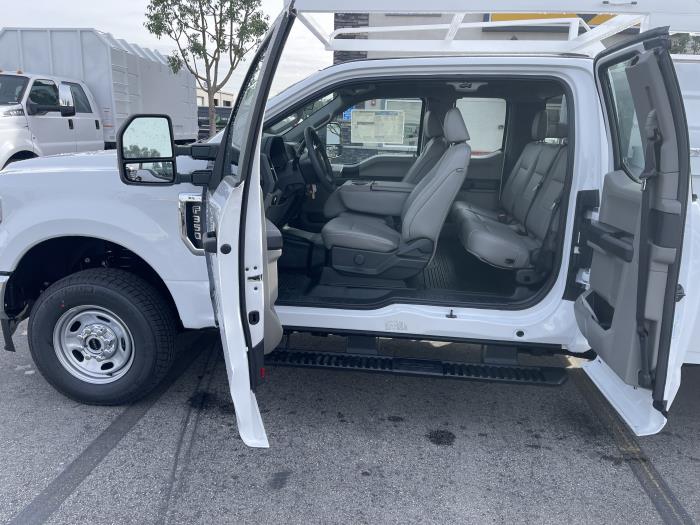2022 Ford F-350-0