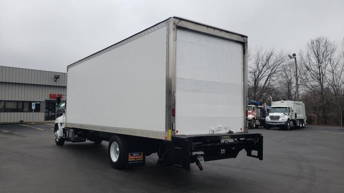 2017 Hino 268A-0