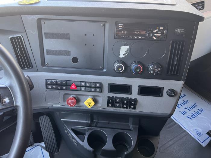 2020 Freightliner Cascadia-0