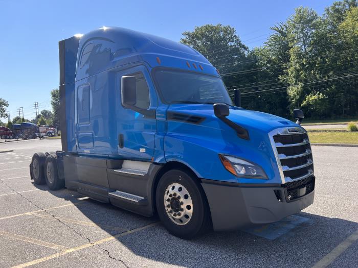 2020 Freightliner Cascadia-0