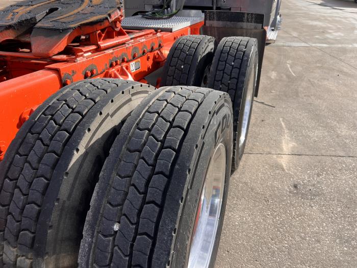 2021 Peterbilt 389-0