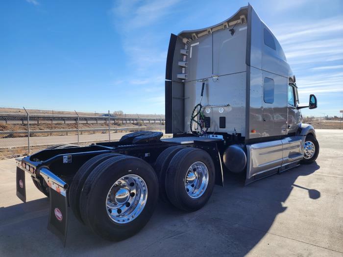 2023 Peterbilt 579-0