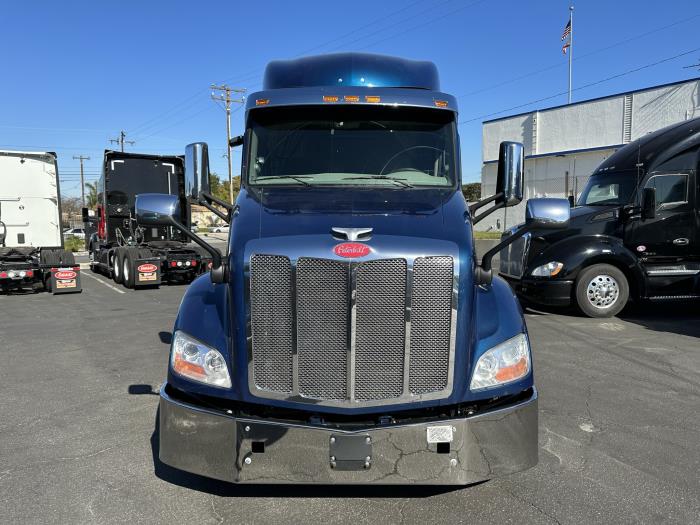 2019 Peterbilt 579-0