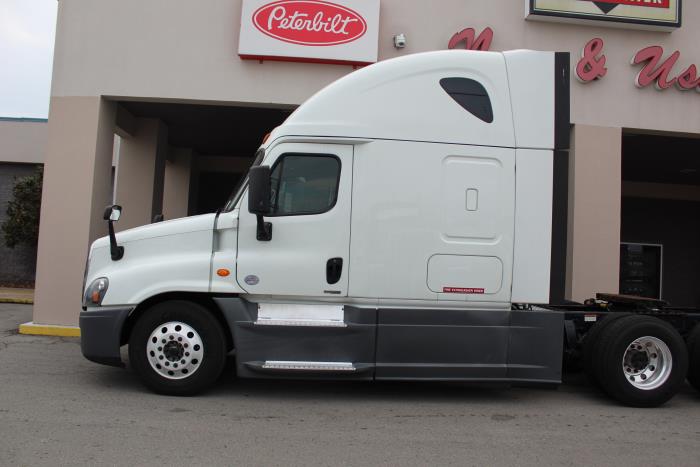 2018 Freightliner Cascadia-0