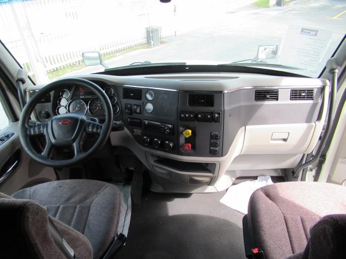 2019 Peterbilt 579-0