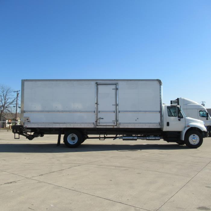 2017 International 4300-4X2-0