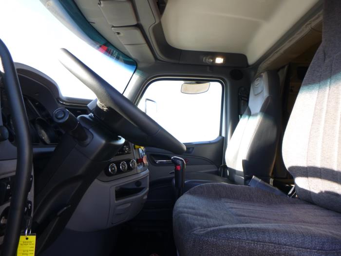 2017 Peterbilt 579-0