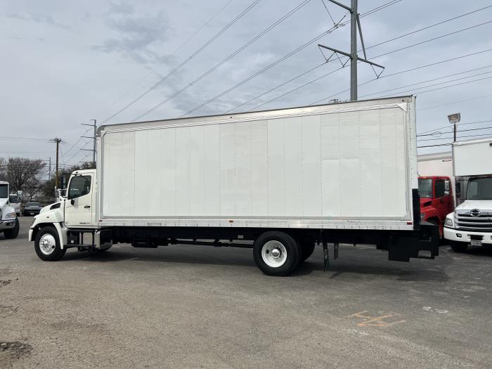 2015 Hino 268A-0