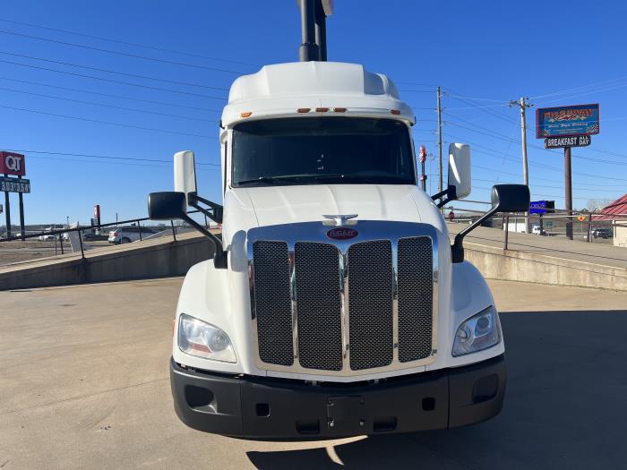 2019 Peterbilt 579-0
