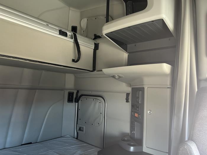 2019 Peterbilt 579-0