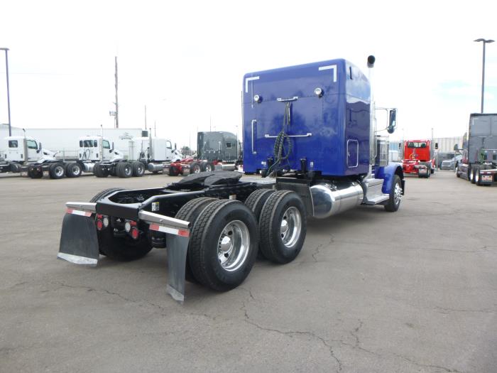 2019 Peterbilt 389-0