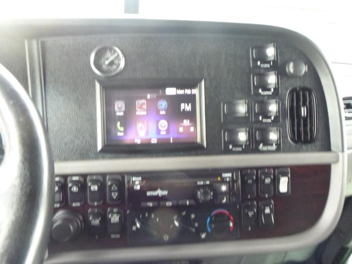 2019 Peterbilt 389-0
