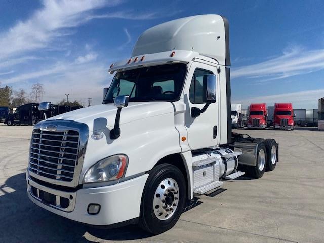 2017 Freightliner Cascadia-0