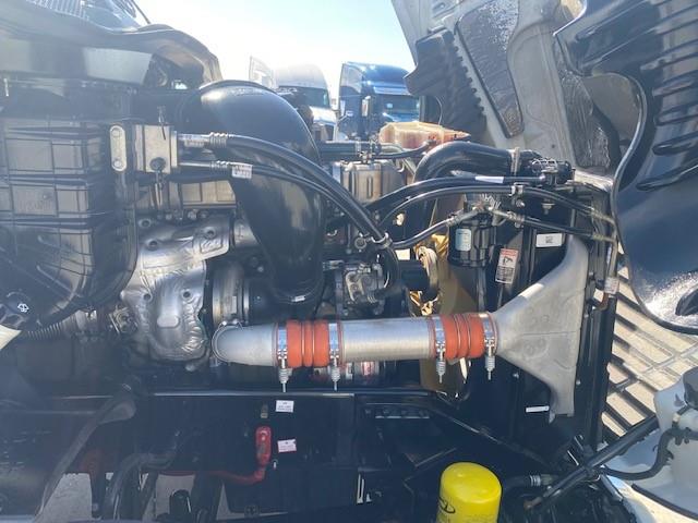 2017 Freightliner Cascadia-0