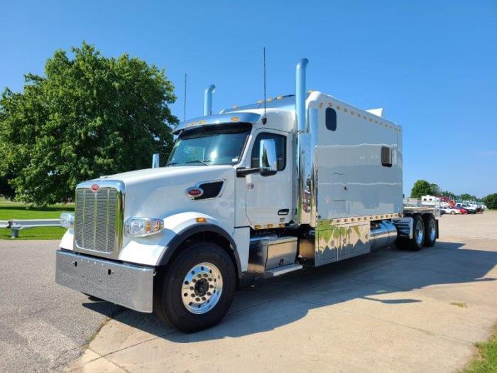 Rush Truck Centers | Truck Inventory | 2023 Peterbilt 567