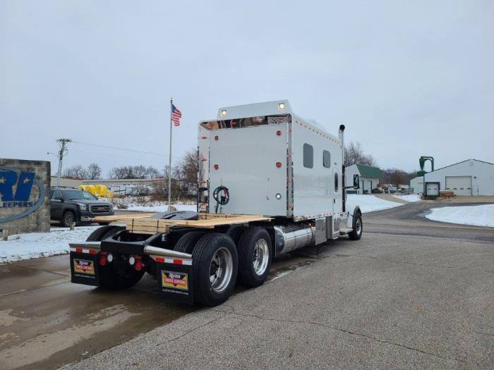 2023 Peterbilt 567-0