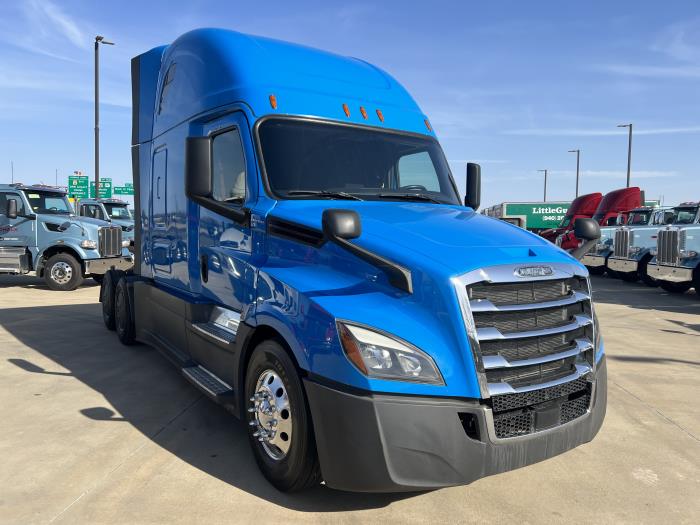 2020 Freightliner Cascadia-0