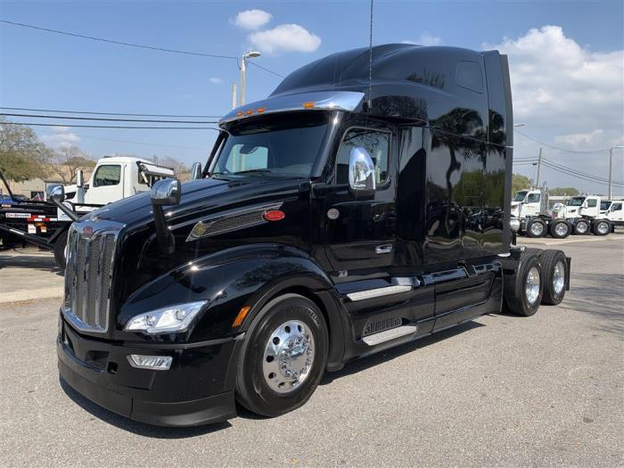 2023 Peterbilt 579-0