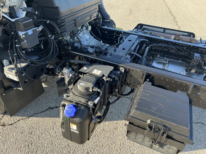 2019 Isuzu NRR-0