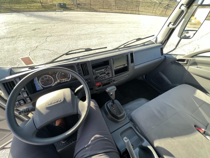 2019 Isuzu NRR-0