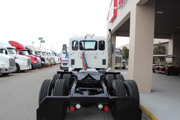 2016 Peterbilt 579-0