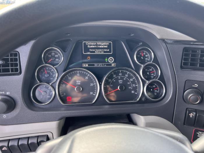 2019 Peterbilt 579-0