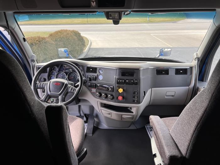 2019 Peterbilt 579-0