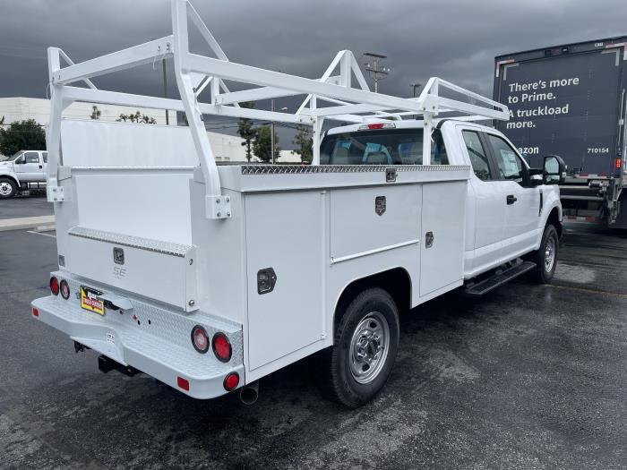 2022 Ford F-350-0