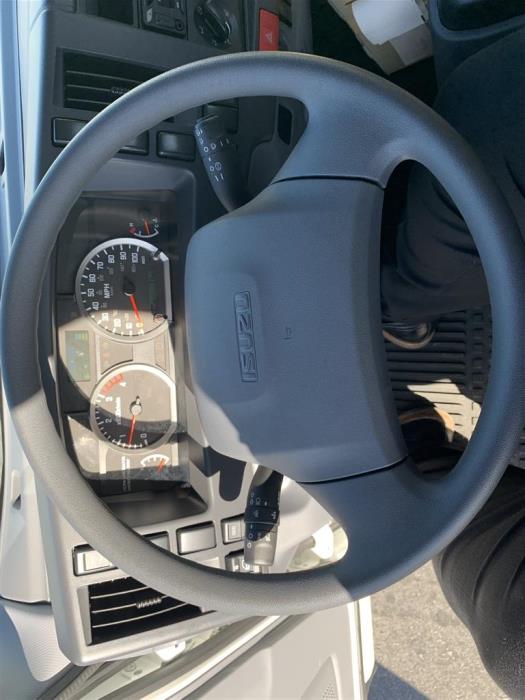 2023 Isuzu NRR-0