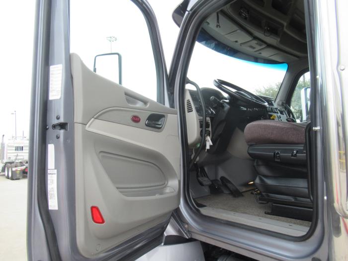 2019 Peterbilt 579-0
