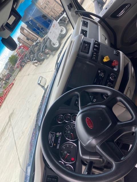 2019 Peterbilt 579-0