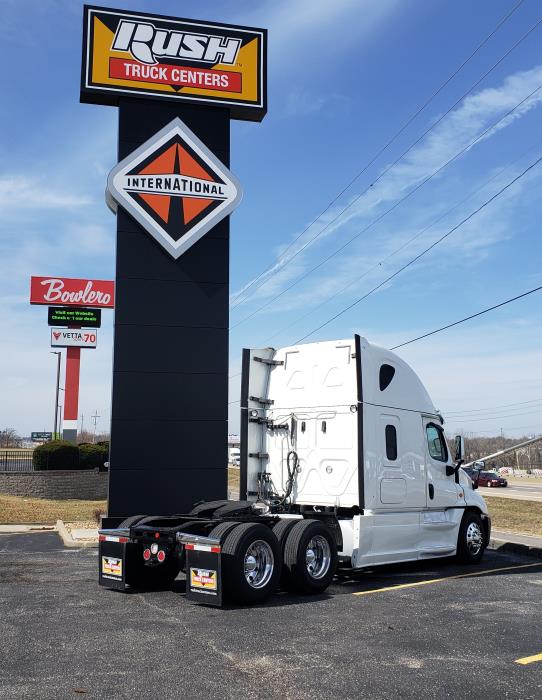 2019 Freightliner Cascadia-0