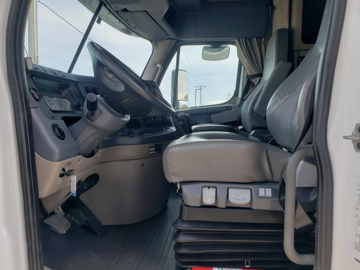 2019 Freightliner Cascadia-0